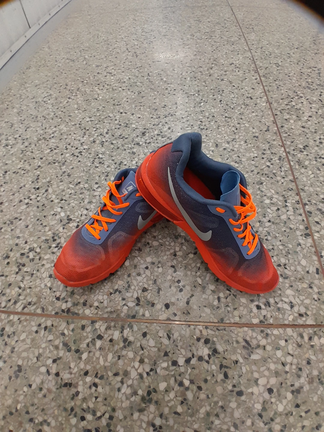 Nike Air Max Running Shoes Men's Size 8.5 - photo 4