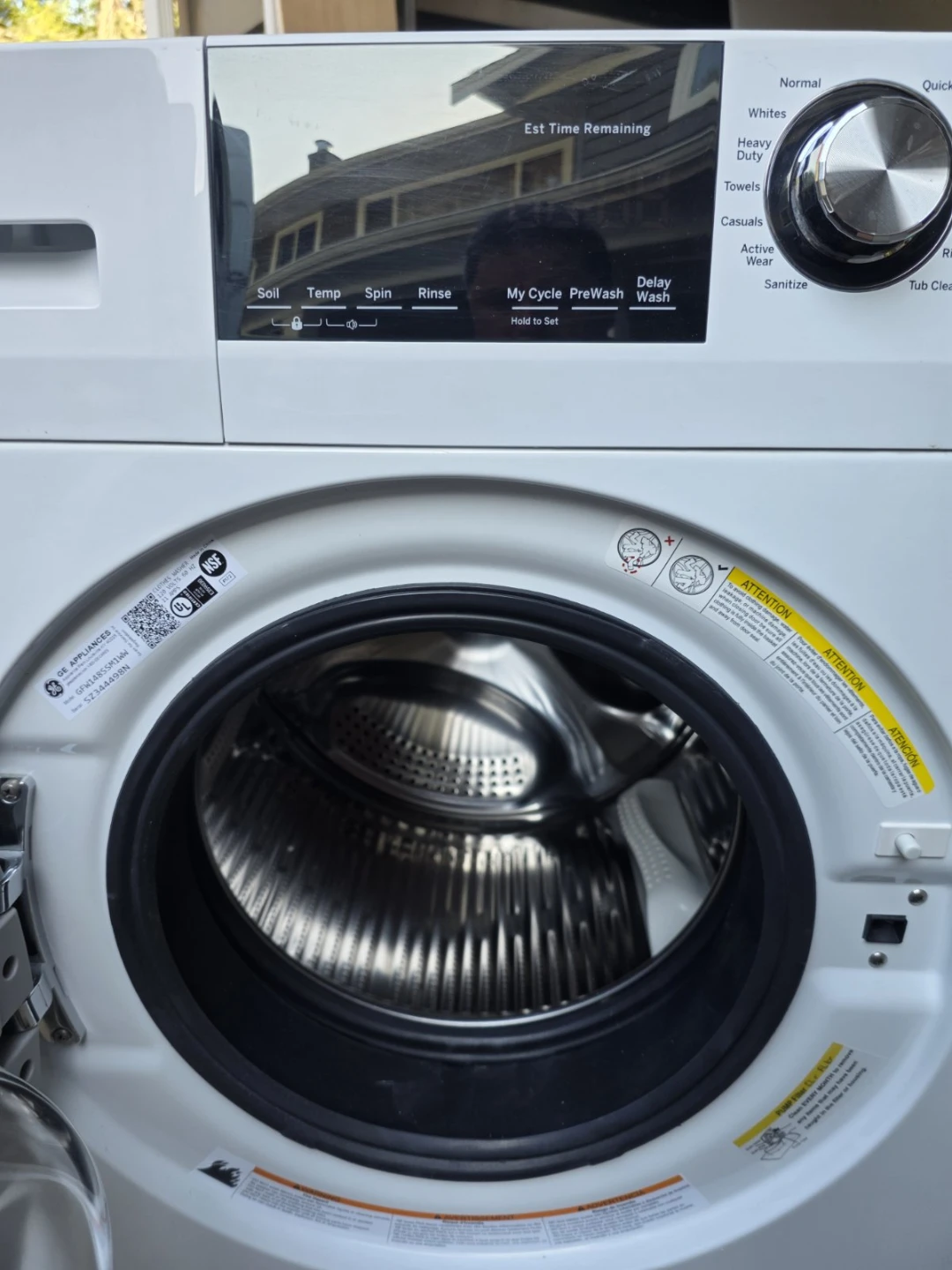 Showroom model. NEW! GE Front Load Washing Machine - photo 3