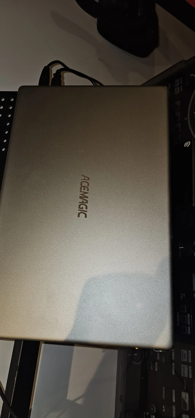 💻 ACEMAGIC 15.6” Laptop – Great Condition – Fast & Reliable! - photo 2