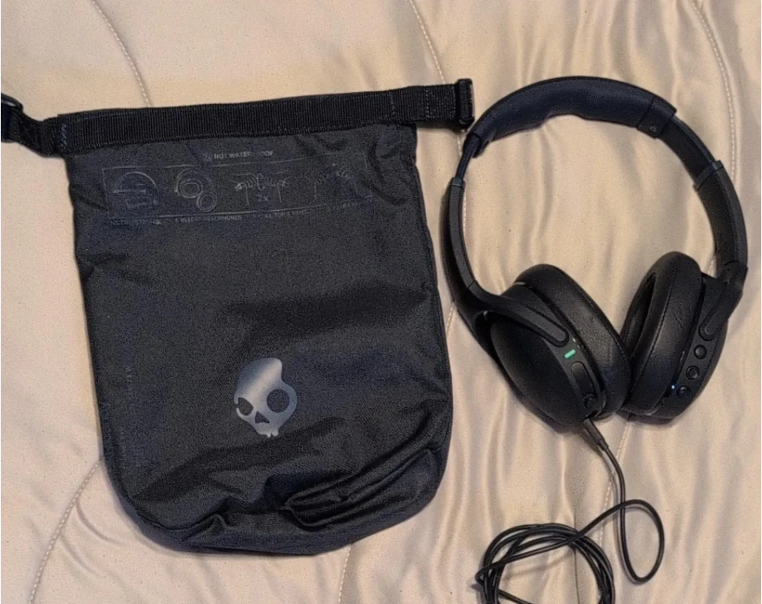 Skullcandy Crusher Evo Headphones with bag