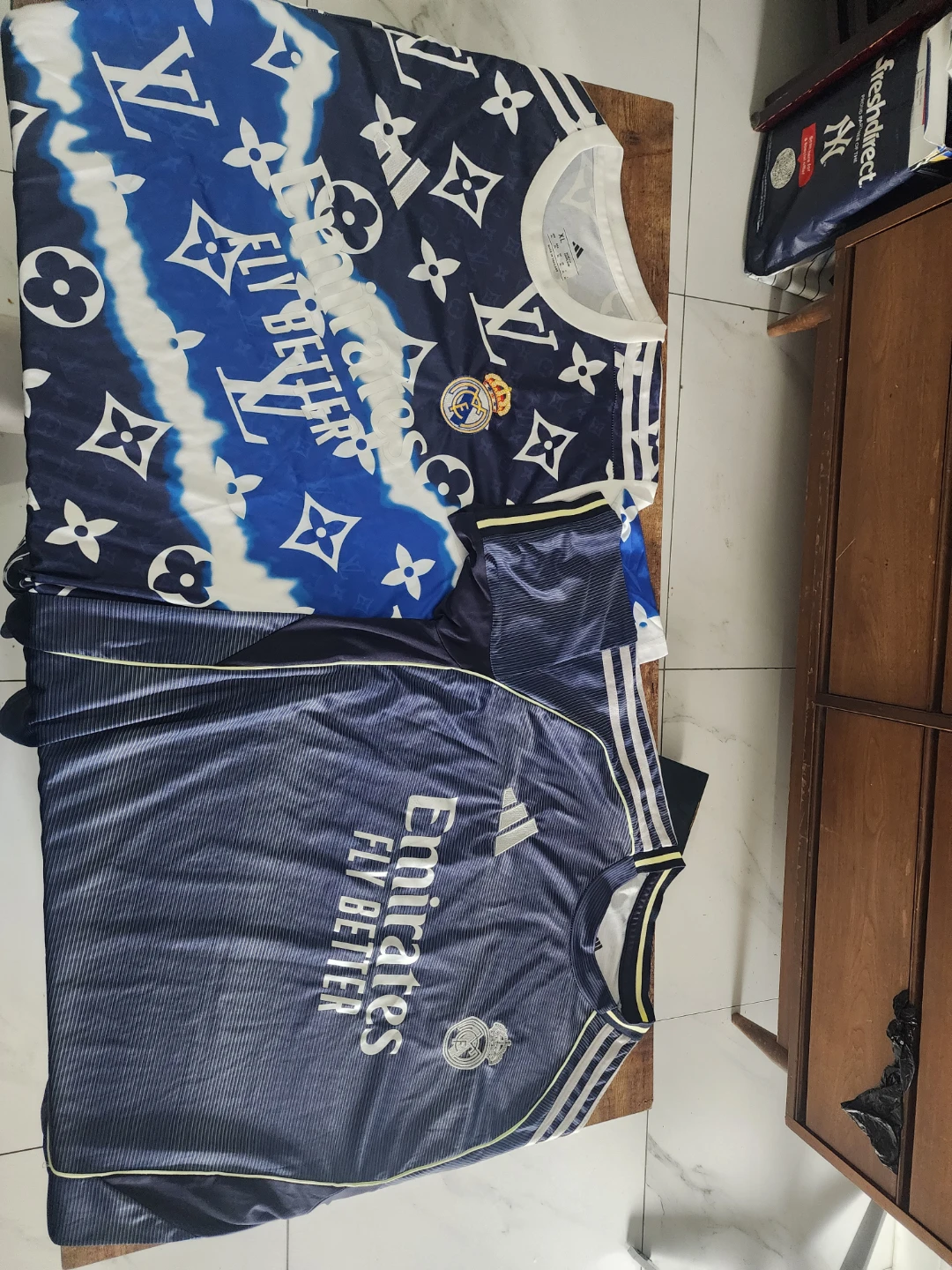 Soccer Jerseys: Real Madrid, fcBarcelona, - photo 4