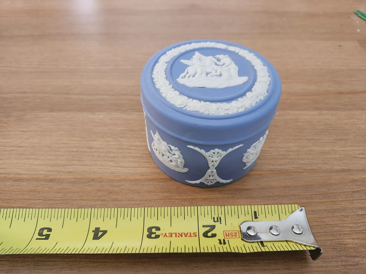 Wedgwood Jasperware Powder Box - photo 2