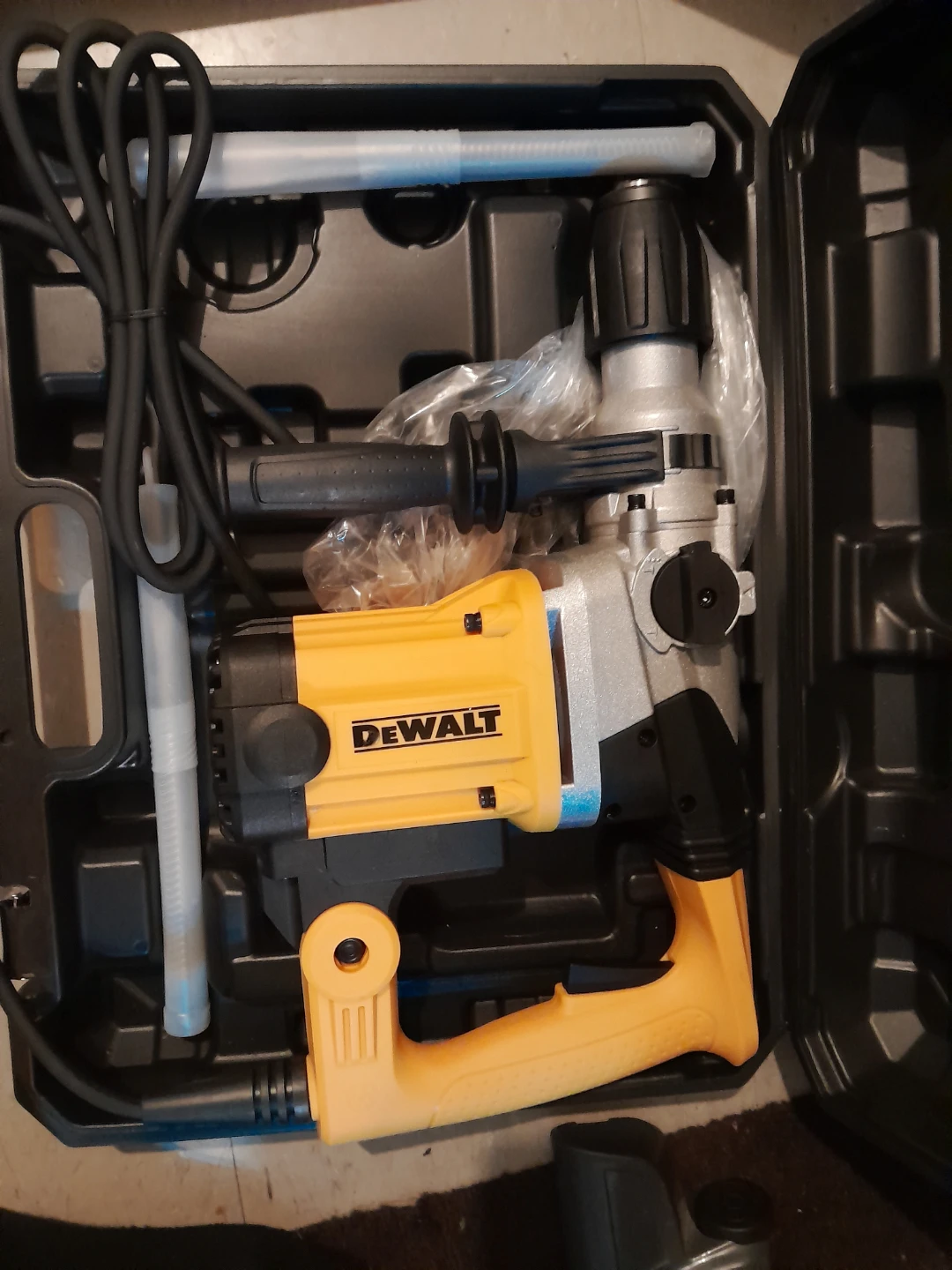 DEWALT Rotary Hammer Drill - photo 2