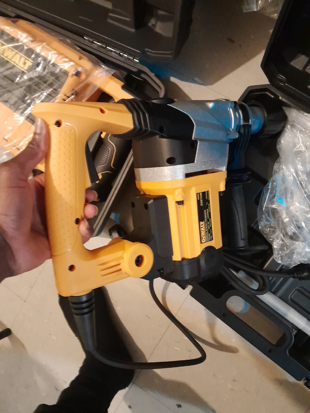 DEWALT Rotary Hammer Drill - photo 3