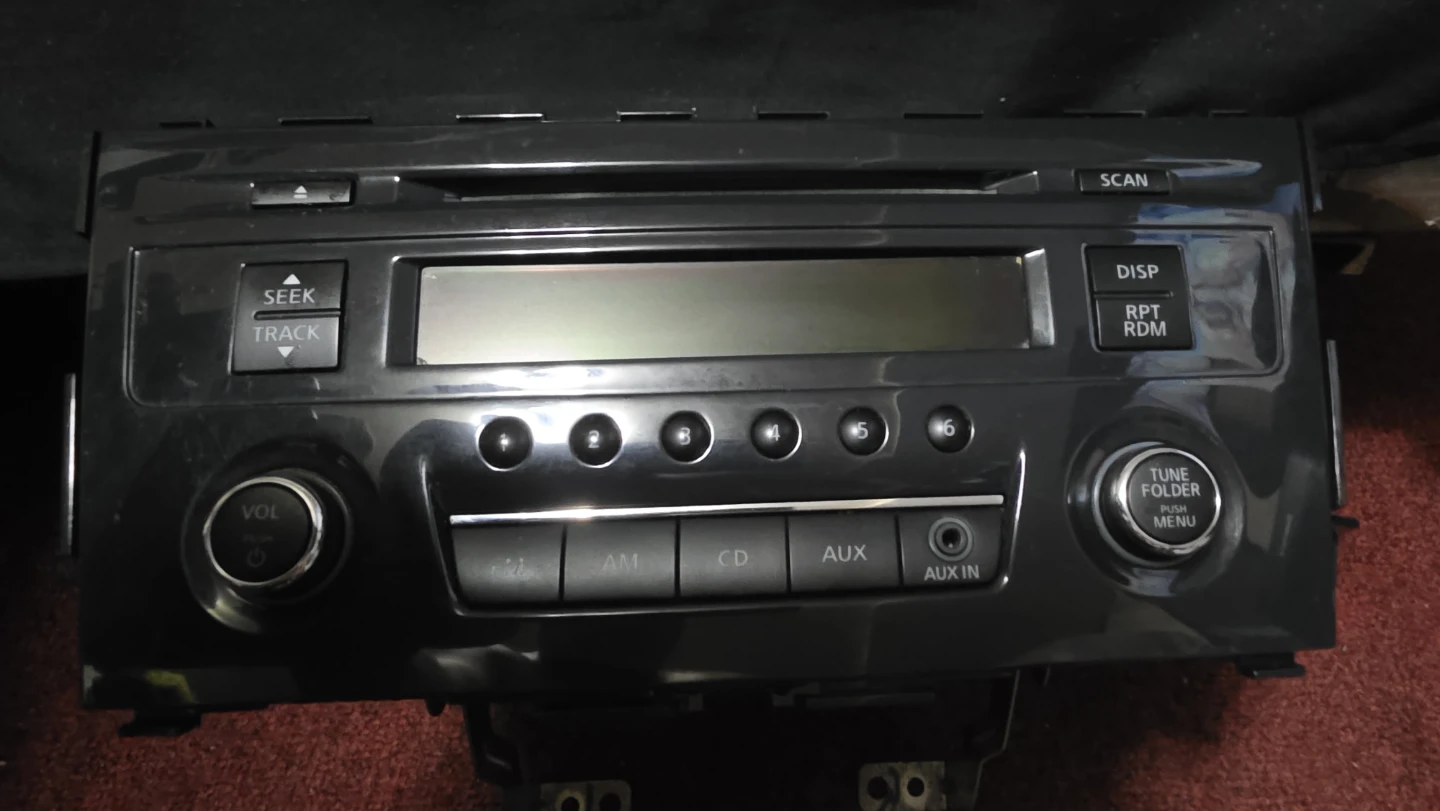 Nissan Altima 2014 Radio w/CD Player - photo 4