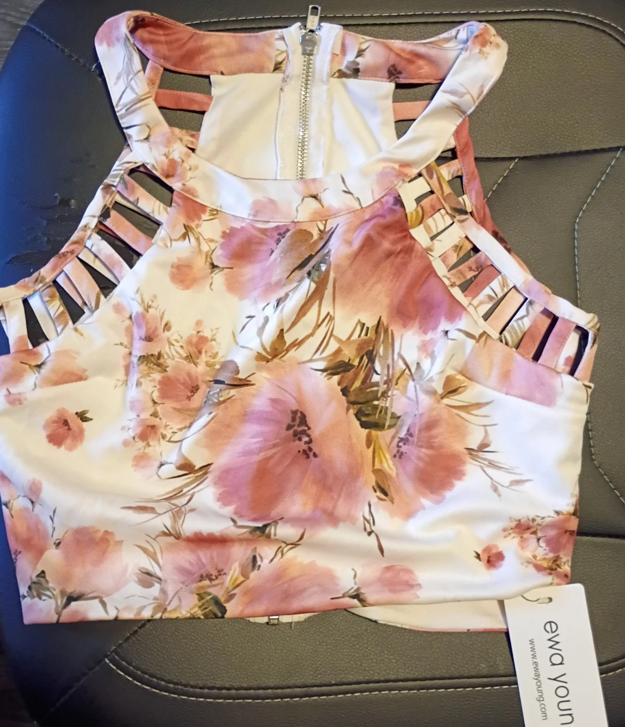 Brand new Women's tops Floral & Geometric Prints-L - photo 2
