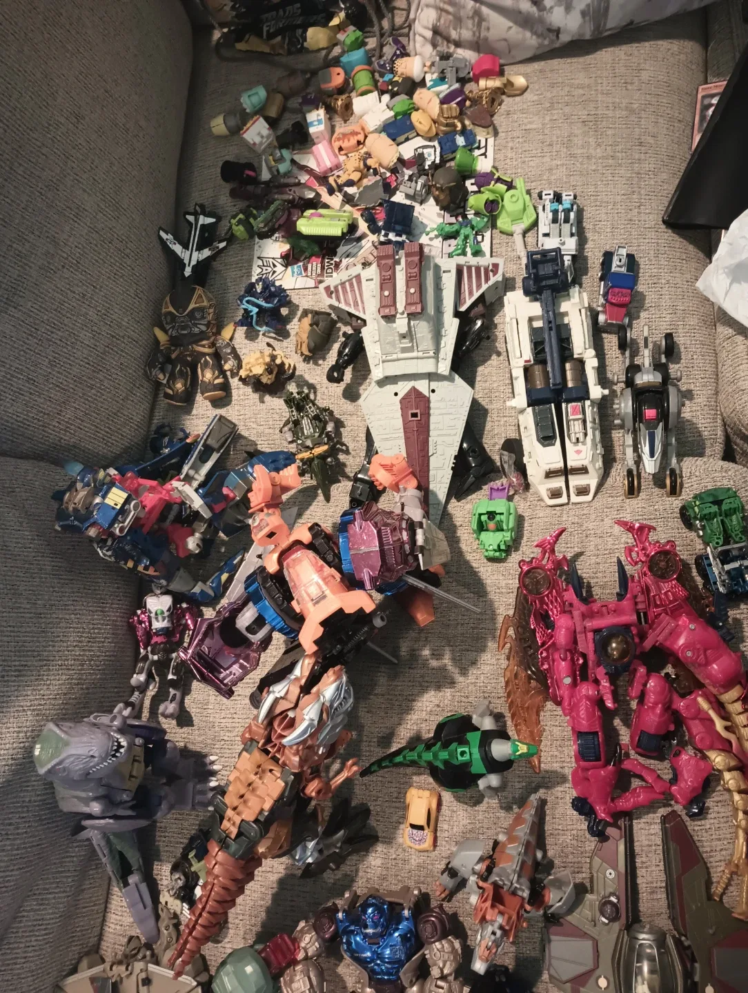 Lot of Transformers Action Figures - photo 3