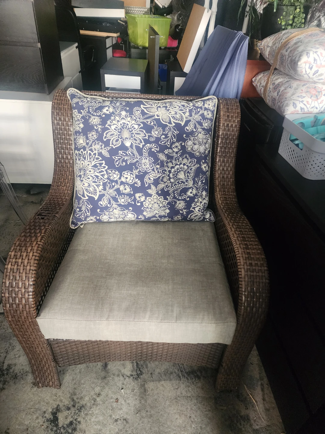 Patio cushions  omly