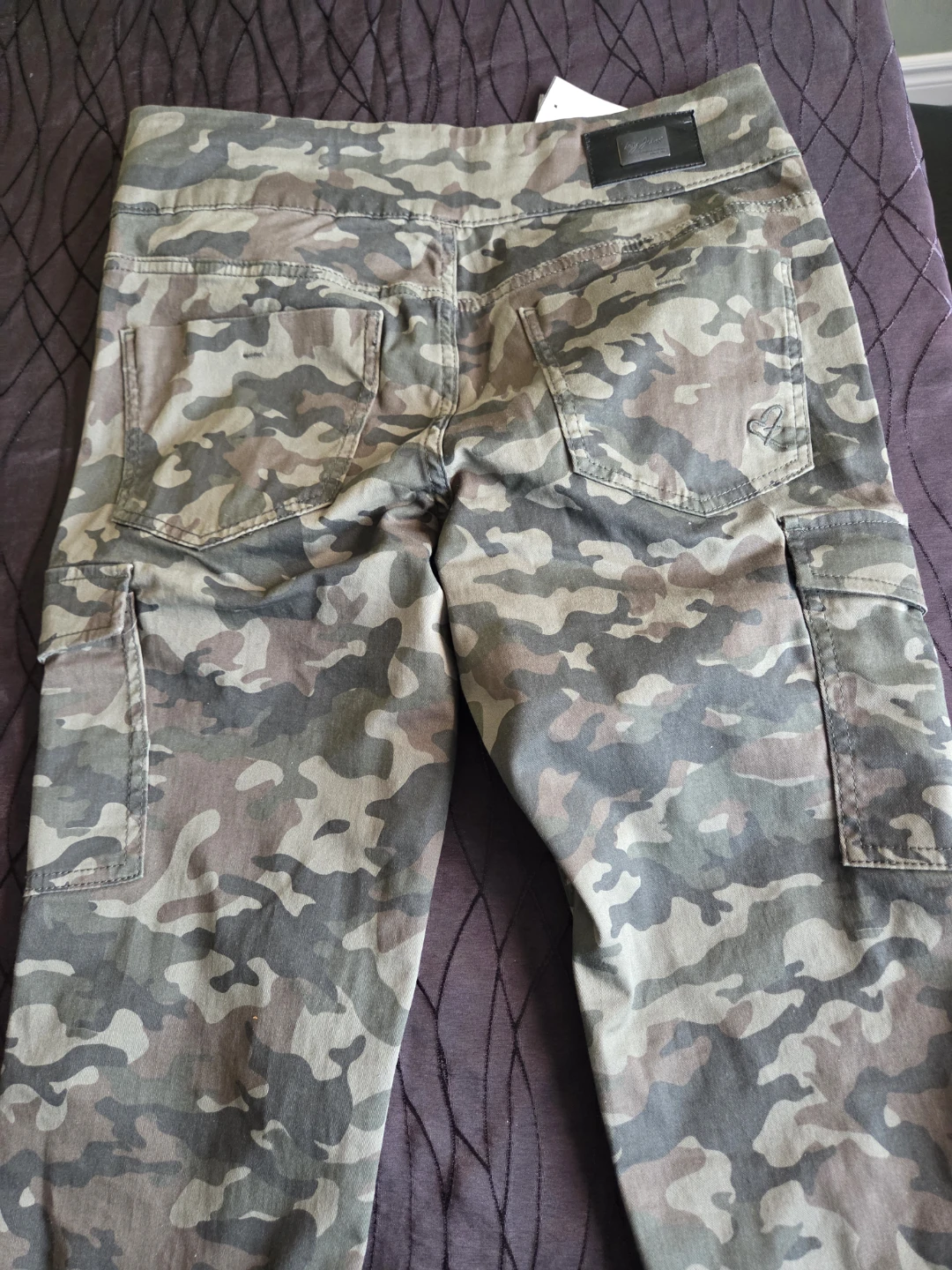 Love Fix Foxy Jeans Camo Cargo Pants Size 28 - photo 3