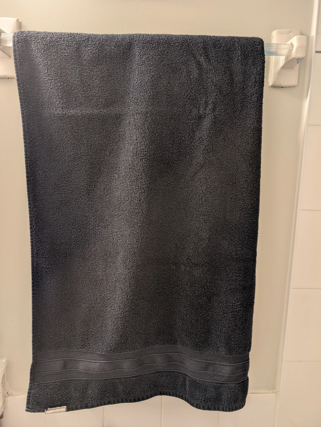 Black Bath Towel 76 x 137 cm