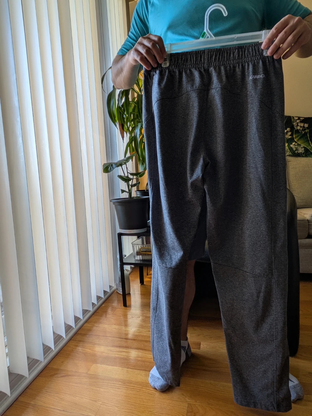 Pantalons de sport gris KARBON - photo 2