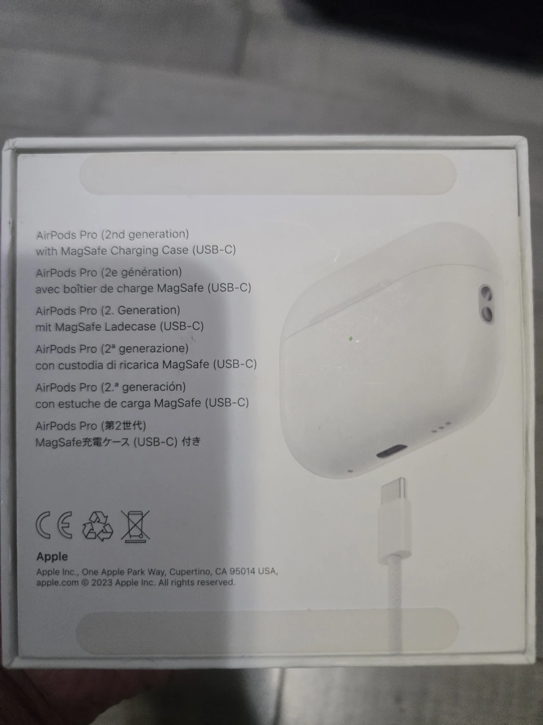 Apple AirPods Pro (2nd generation) with MagSafe Charging Case - photo 2