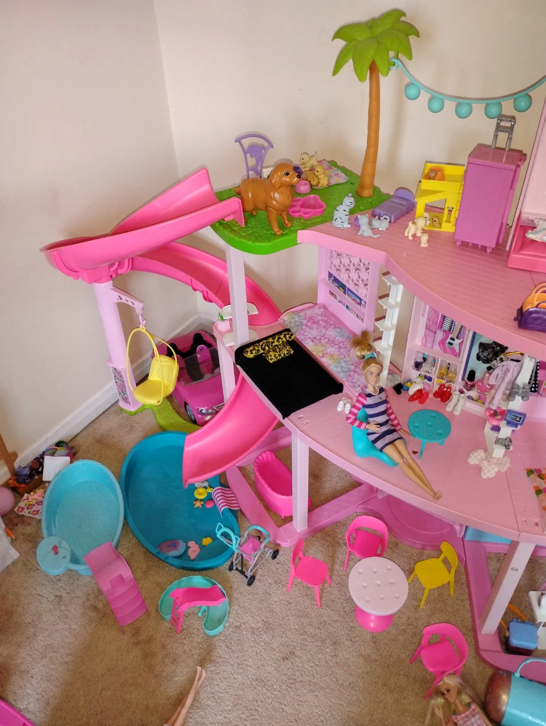 Barbie Dreamhouse Playset with Accessories - photo 3