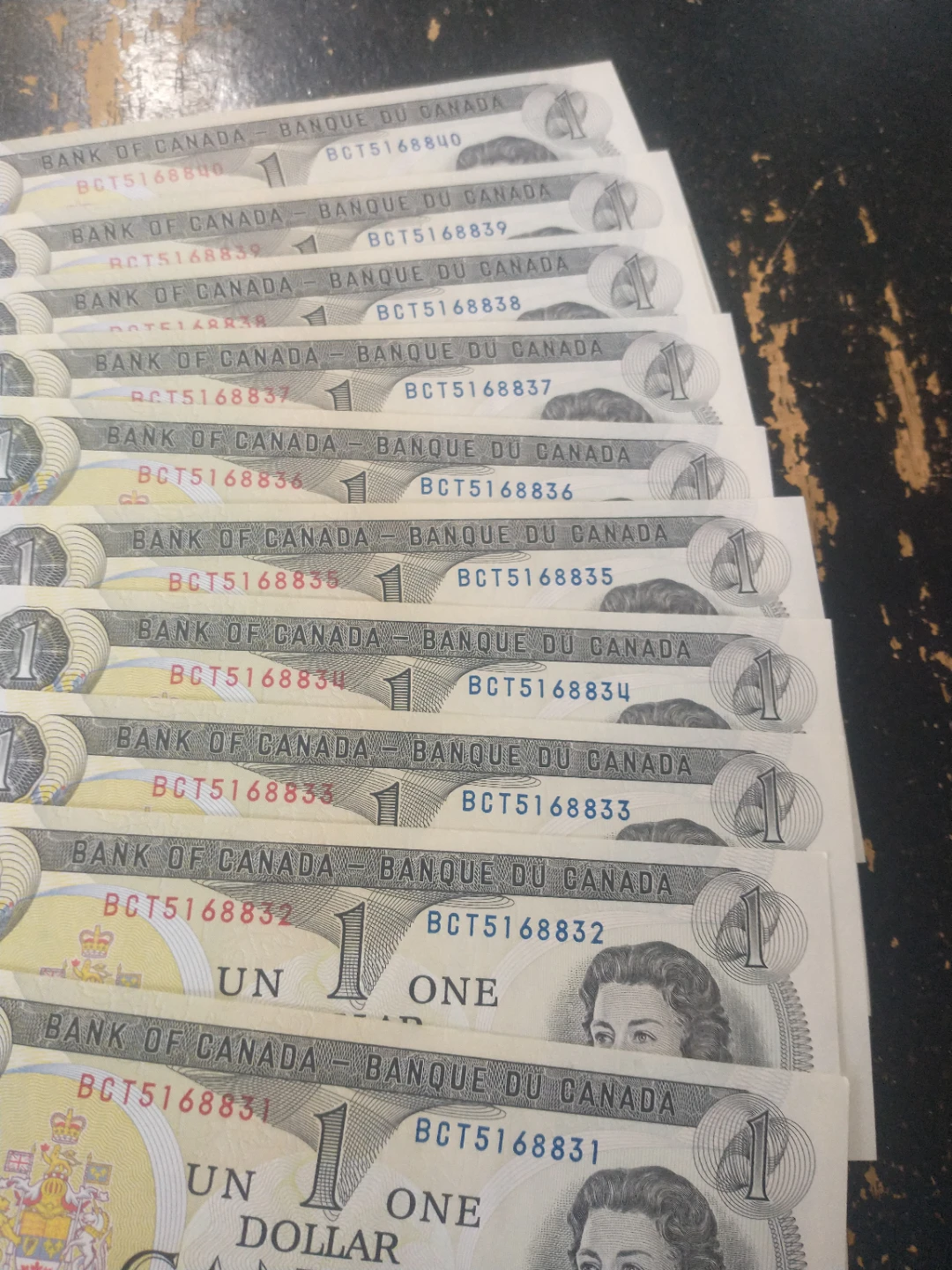 1973 Canada uncirculated $1 ten consecutive banknotes ends ~8884 - photo 3