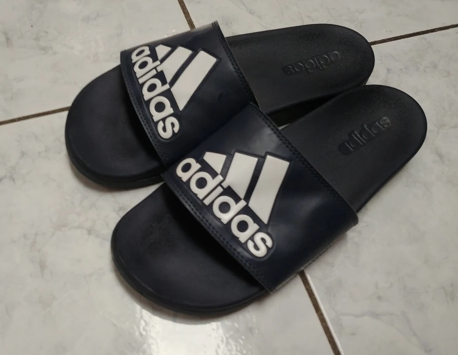 Adidas Men's Slides (size 8) - photo 2