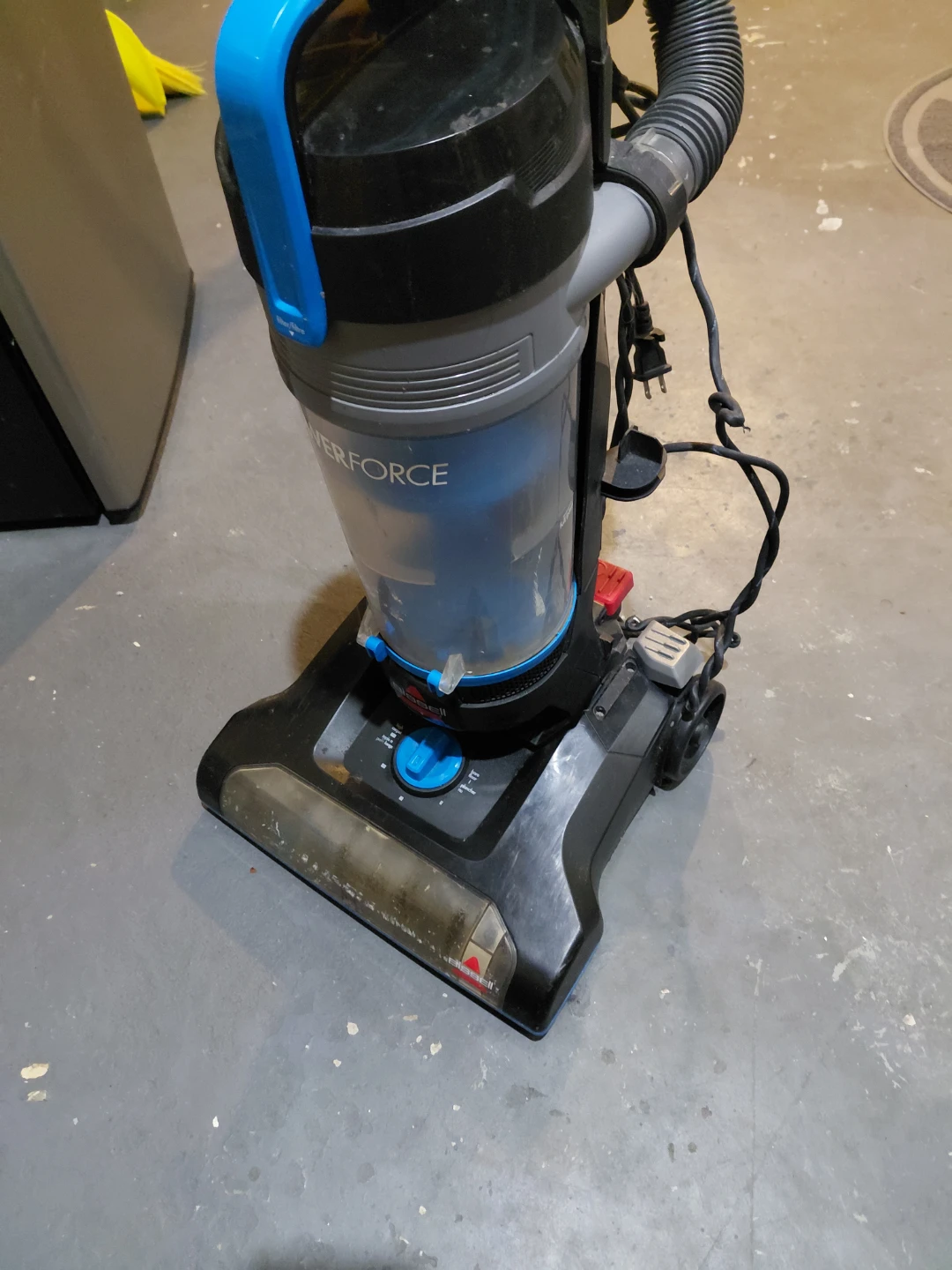 Bissell PowerForce Vacuum Cleaner - photo 3