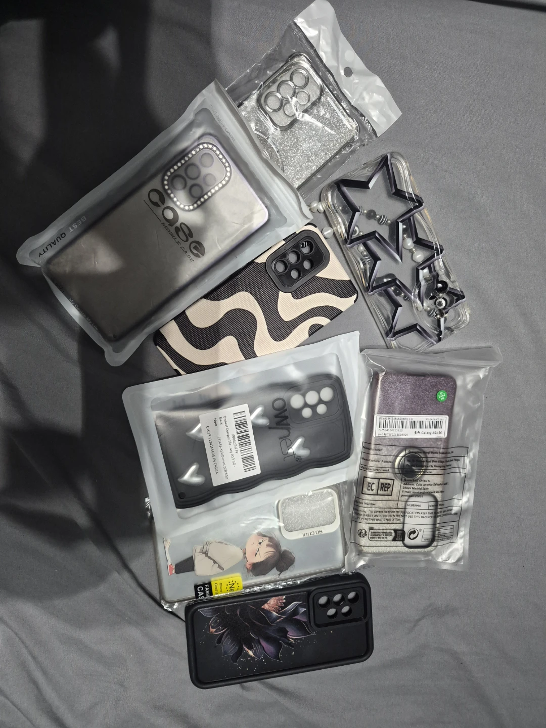Samsung Galaxy A53 5G Phone with 7 Cases - photo 5