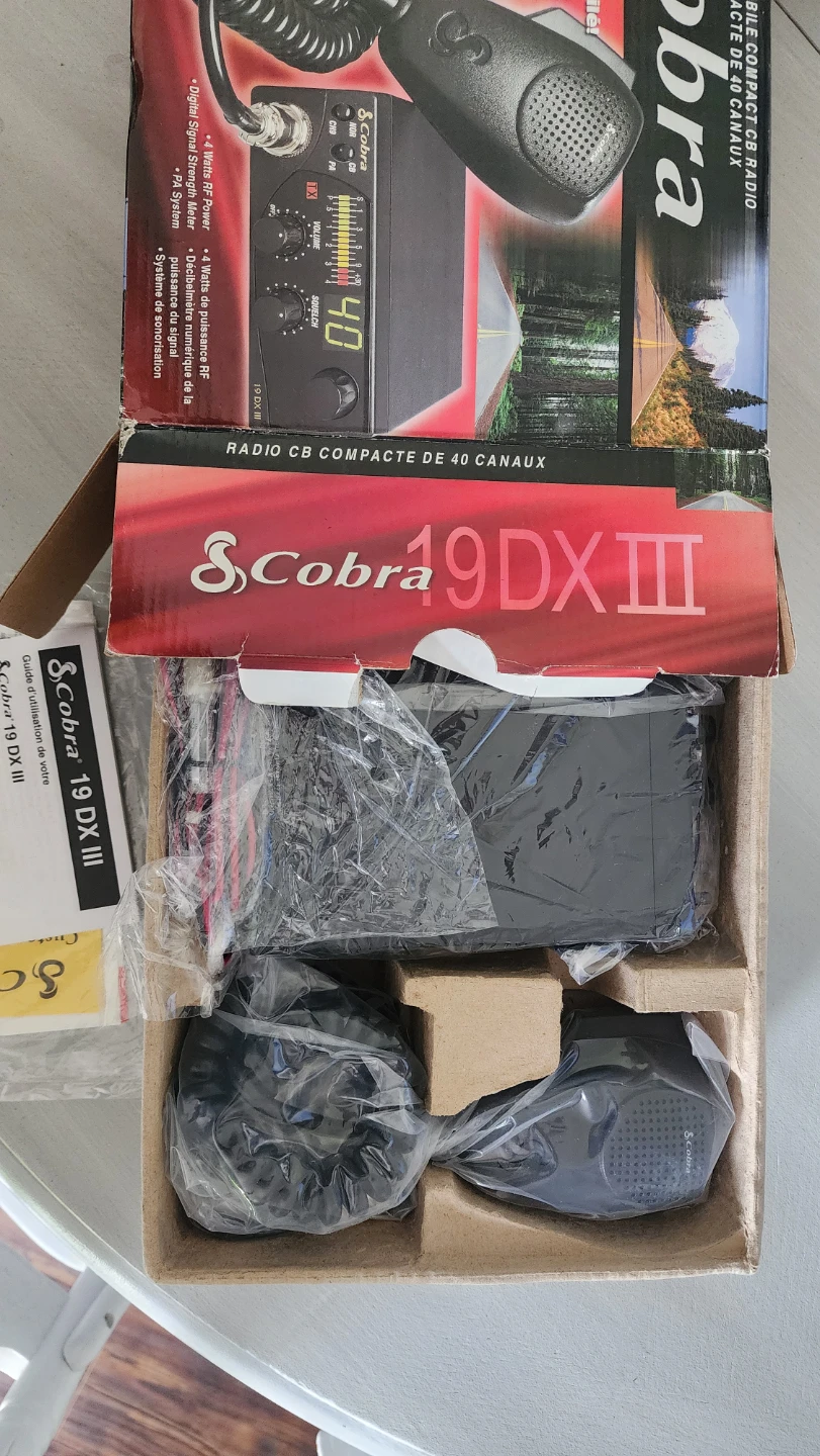Cobra 19DX III CB Radio - photo 2