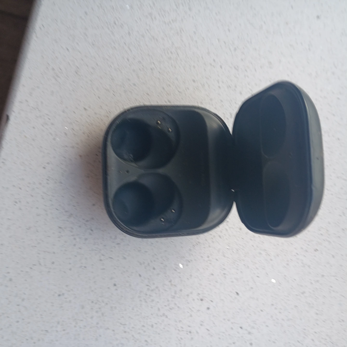 Samsung Galaxy Buds Charging Case - photo 5