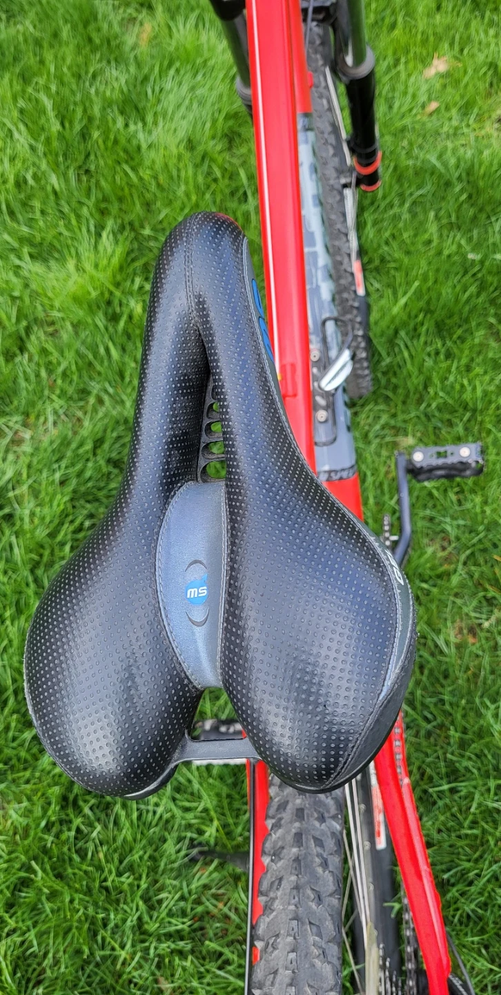 Specialized Rockhopper Bike - photo 4