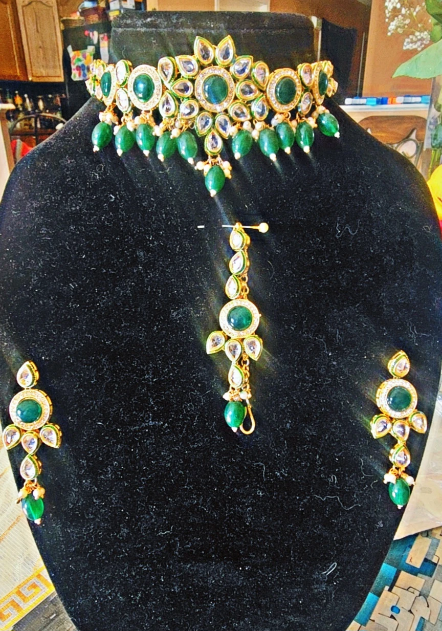 Polki Jewellery Set with Green Beads - photo 2