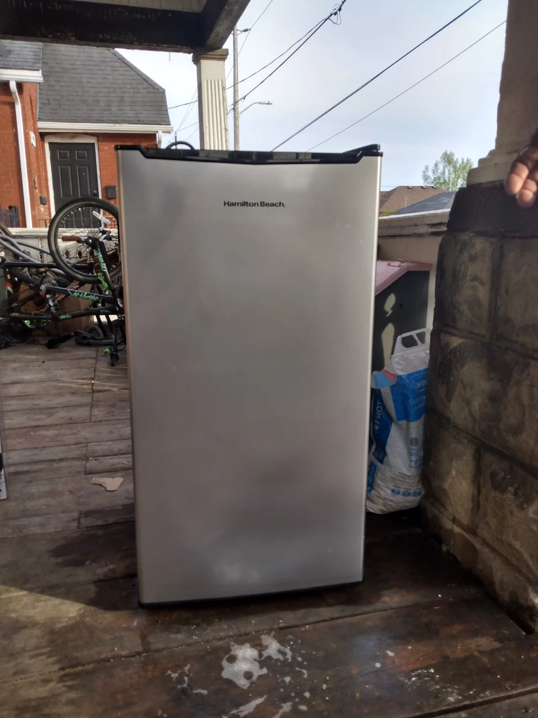 Hamilton Beach Mini Fridge - photo 3