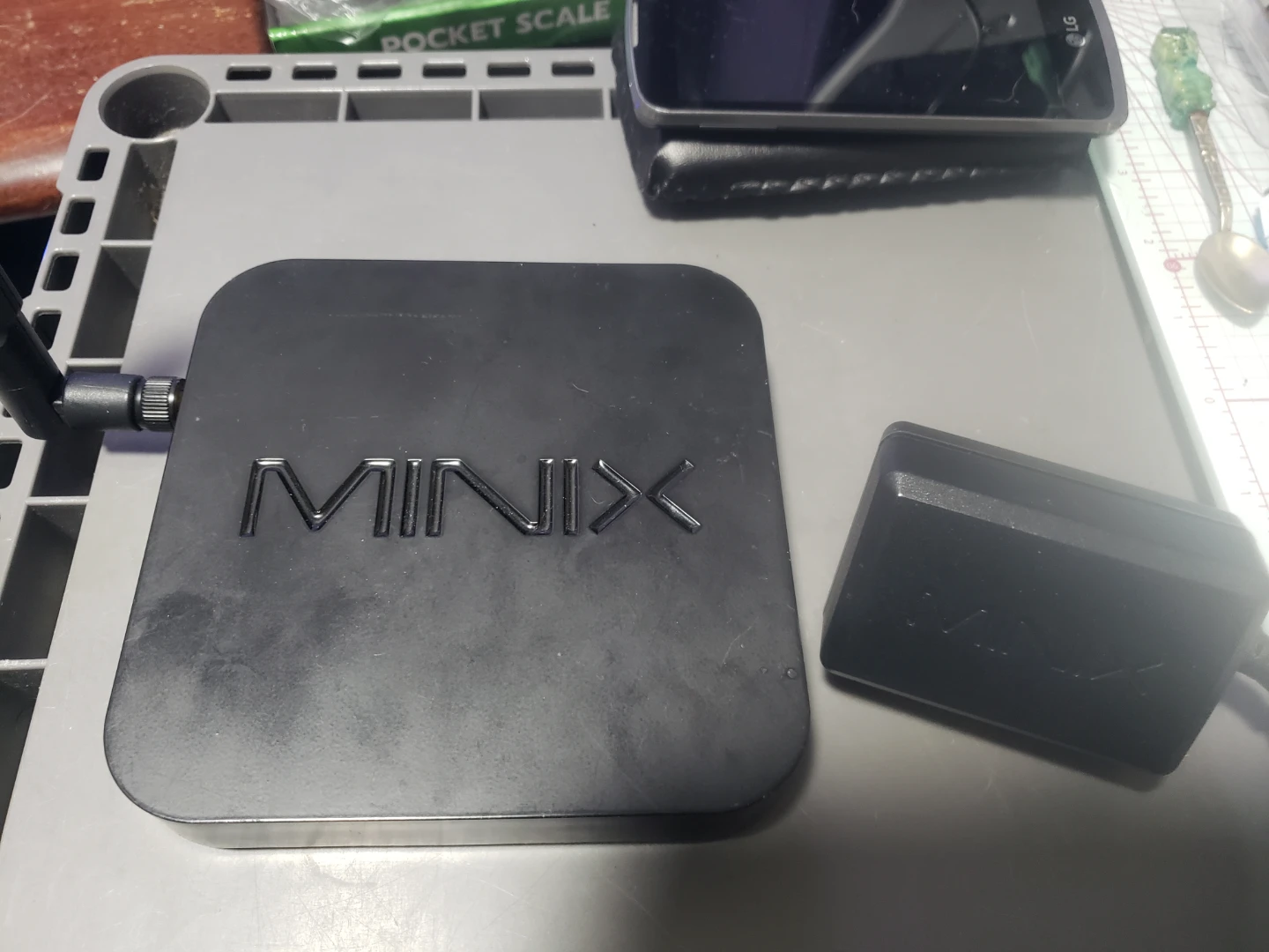 Minix x8h and psu,black screen issue.