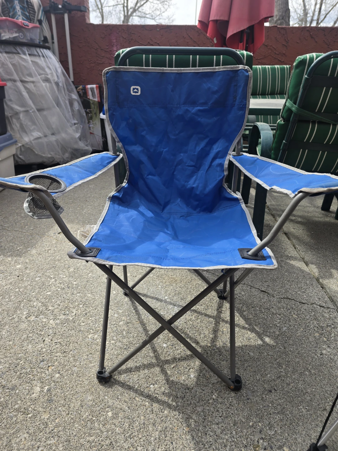camping chairs and table - photo 3