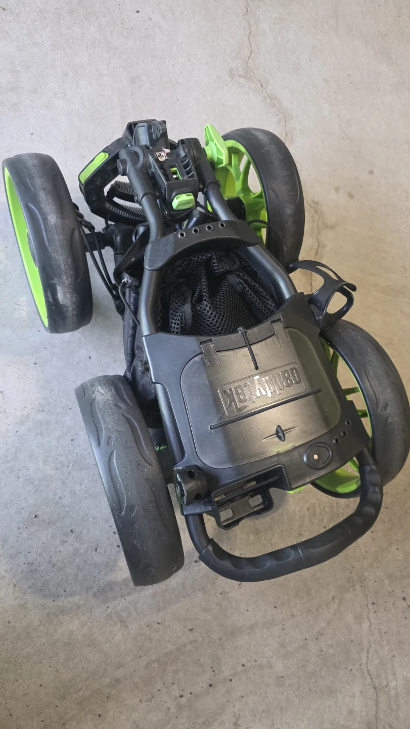 Great condition CaddyTek Golf Push Cart - photo 3