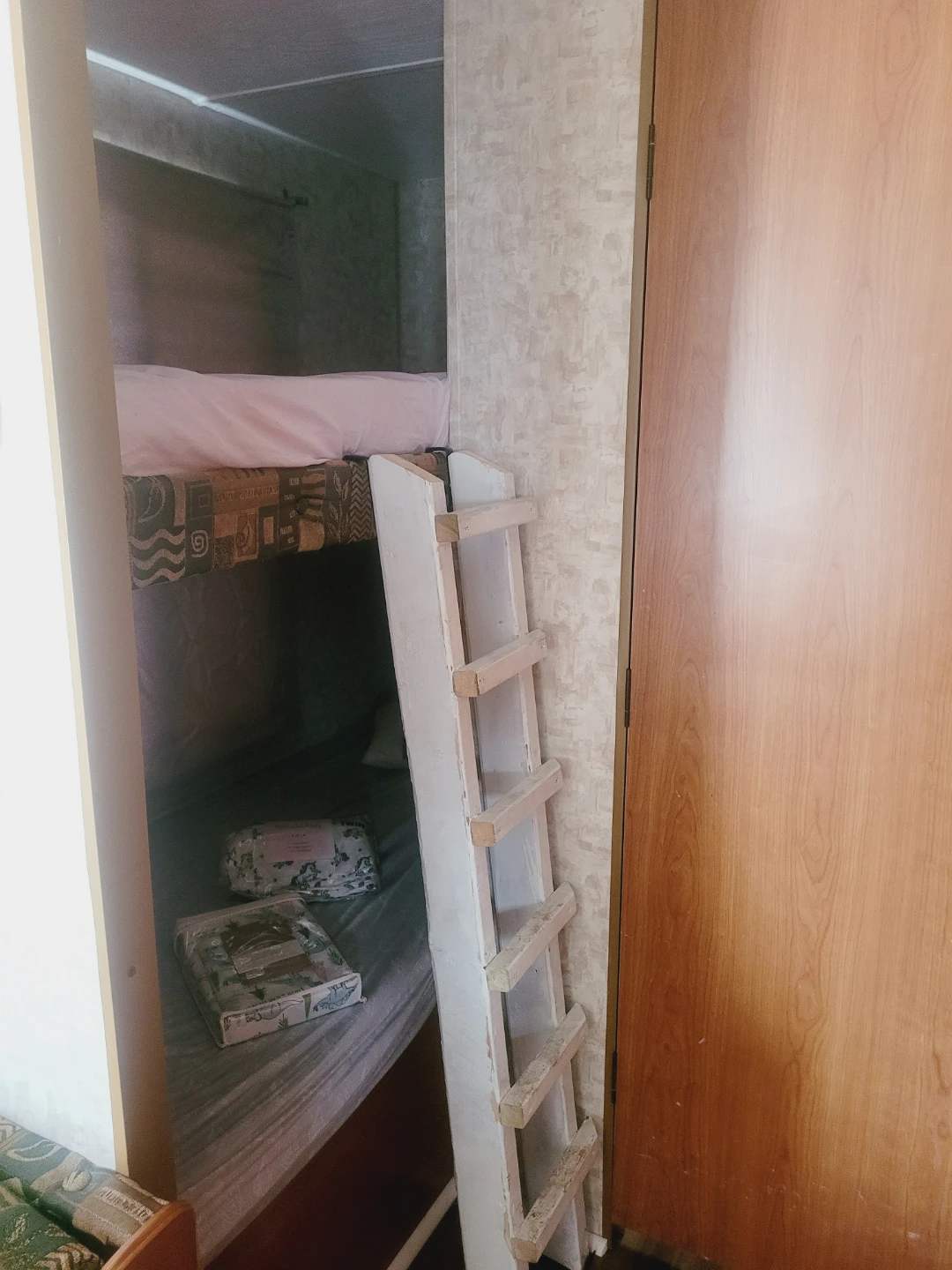Roadrunner Travel Trailer - photo 4