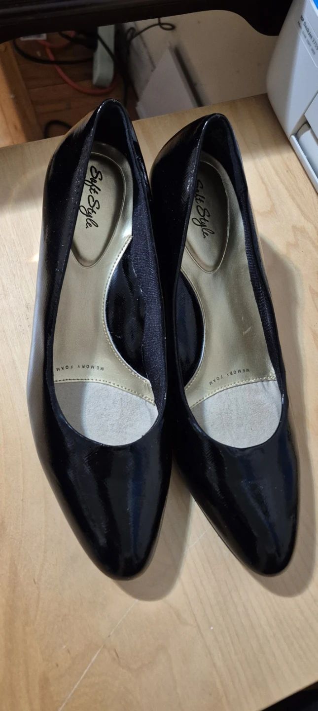 Soft Style Deanna Size 9 Wide Women's Black Patent Shoes