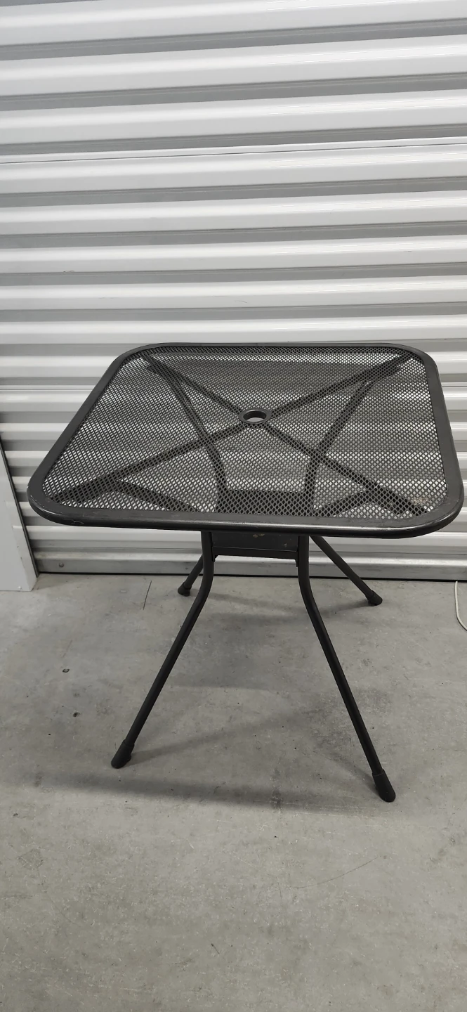 Metal outdoor table with unbilla holes 1.75" hole - photo 3