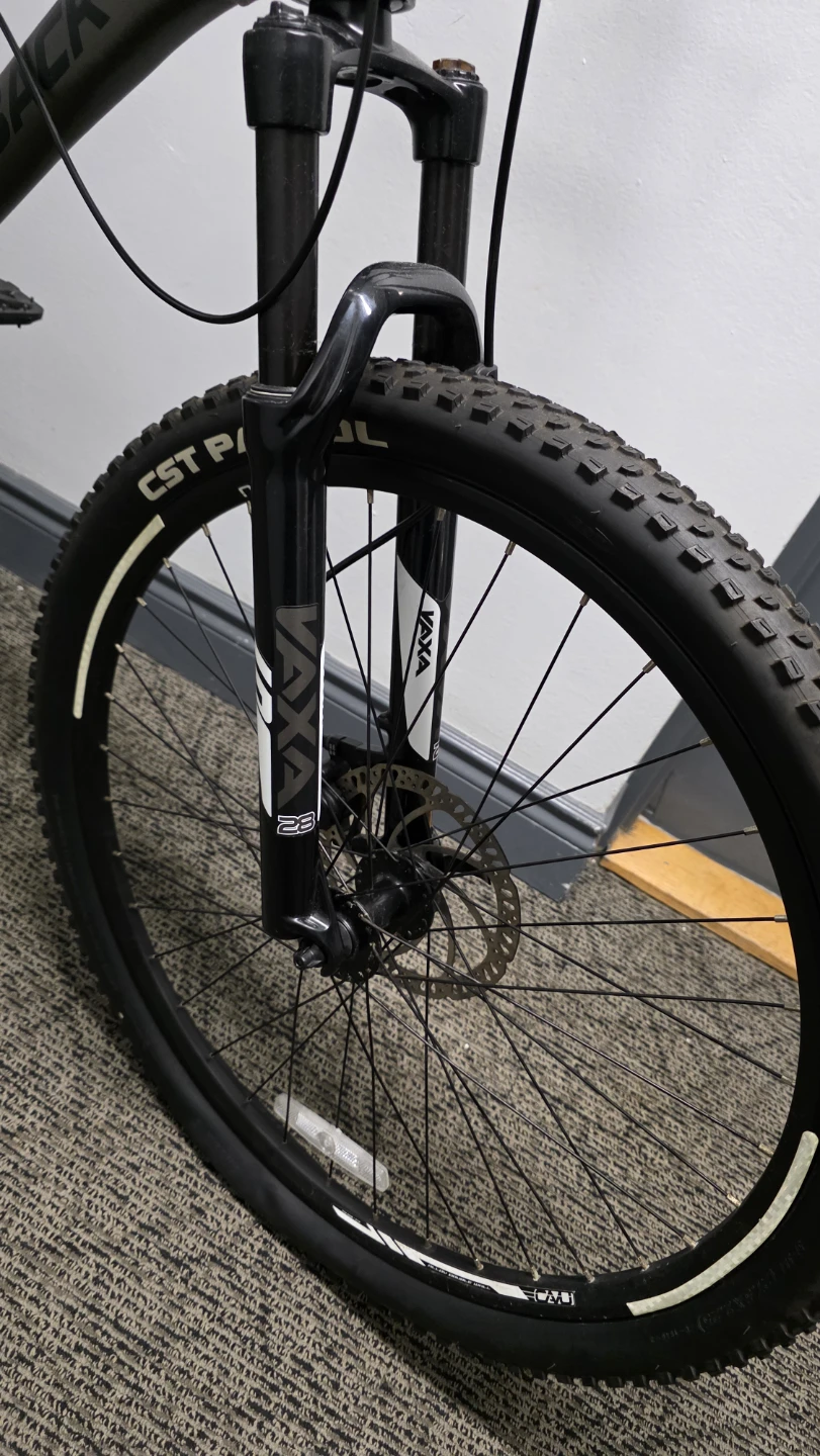 Diamondback Mountain Bike - photo 2