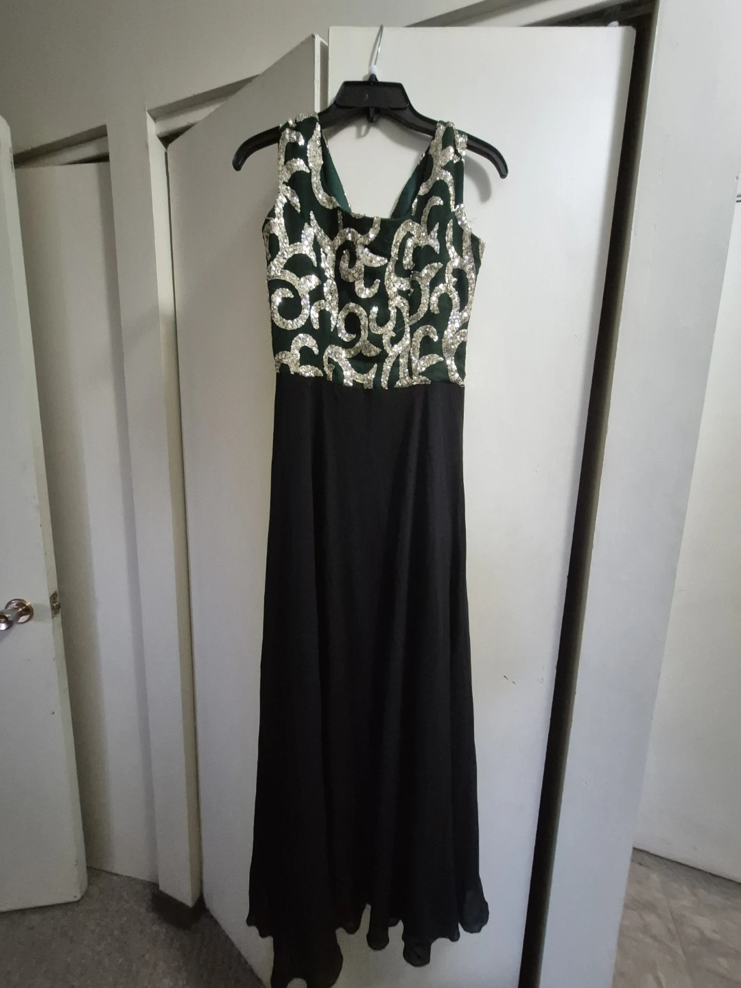 Green Gold Embroidered Sleeveless Dress - photo 3