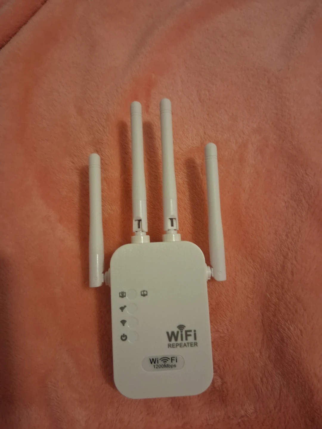 White WiFi Repeater with 1200Mbps - photo 3