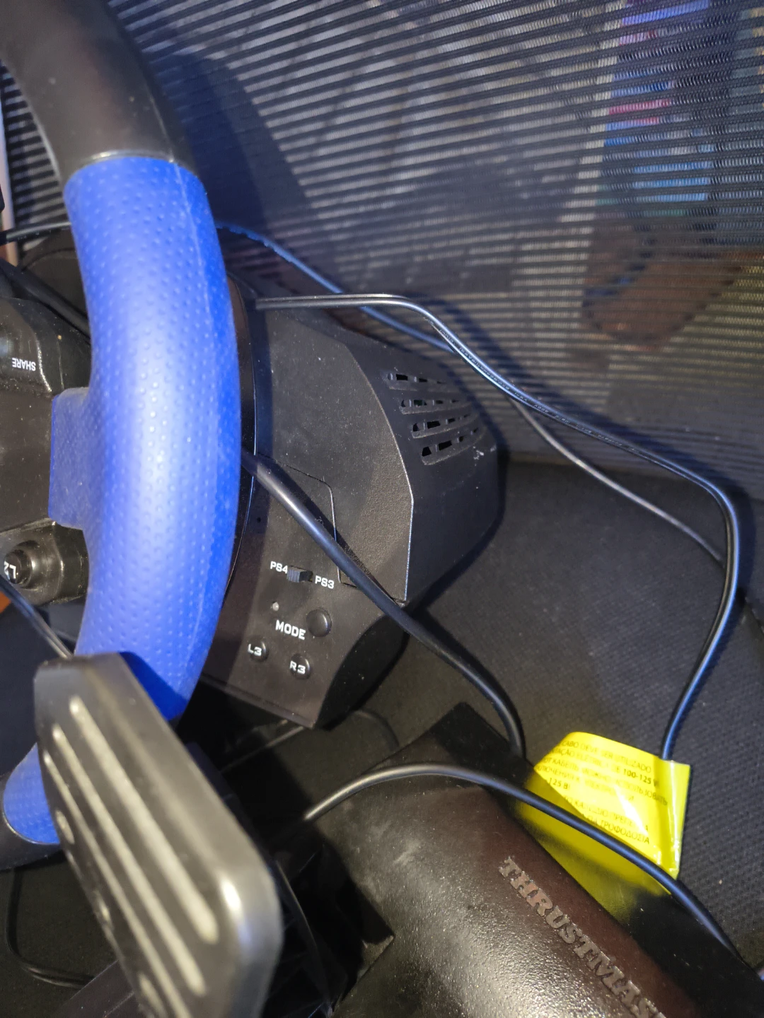 Thrustmaster T80 Racing Wheel and Pedals for PS4/PS5 - photo 2