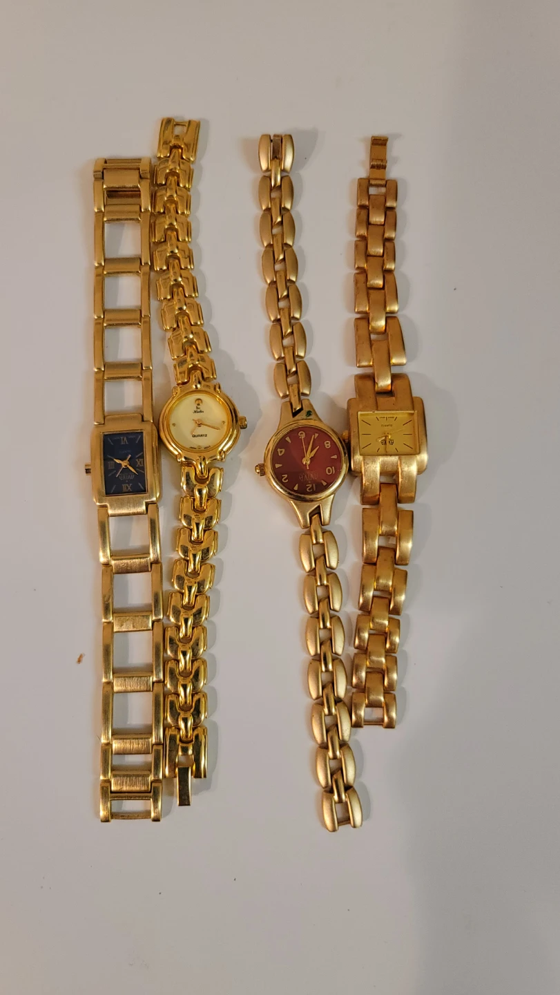 Ladies fancy watch (9)