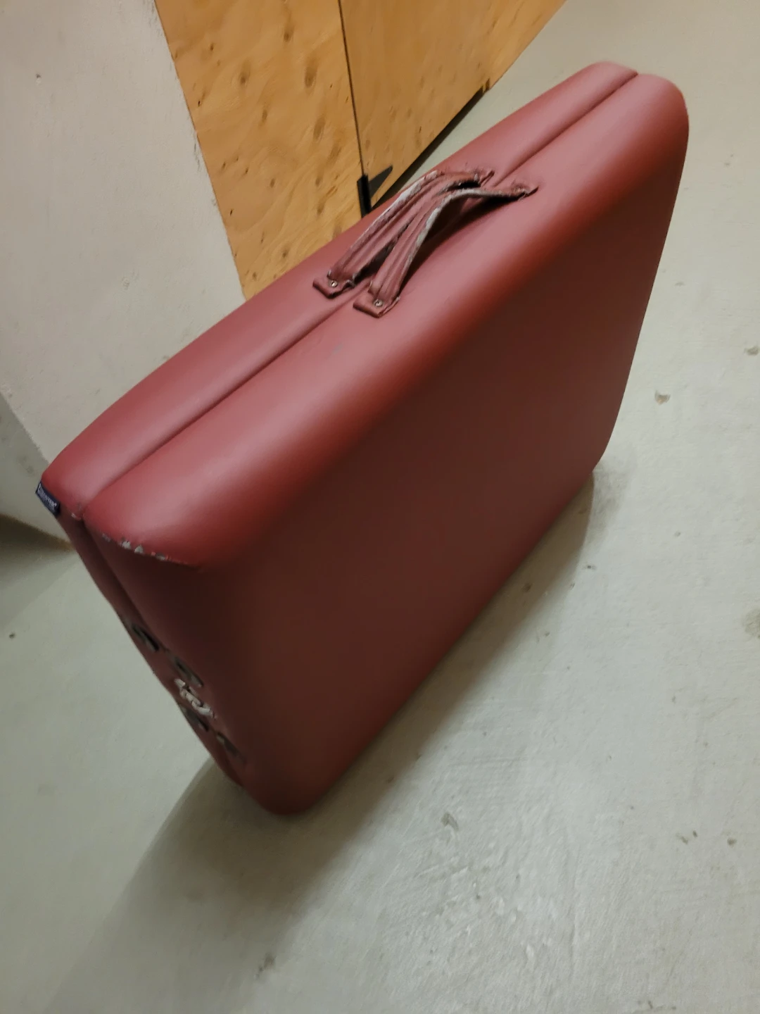FITMASTER PORTABLE MASSAGE TABLE