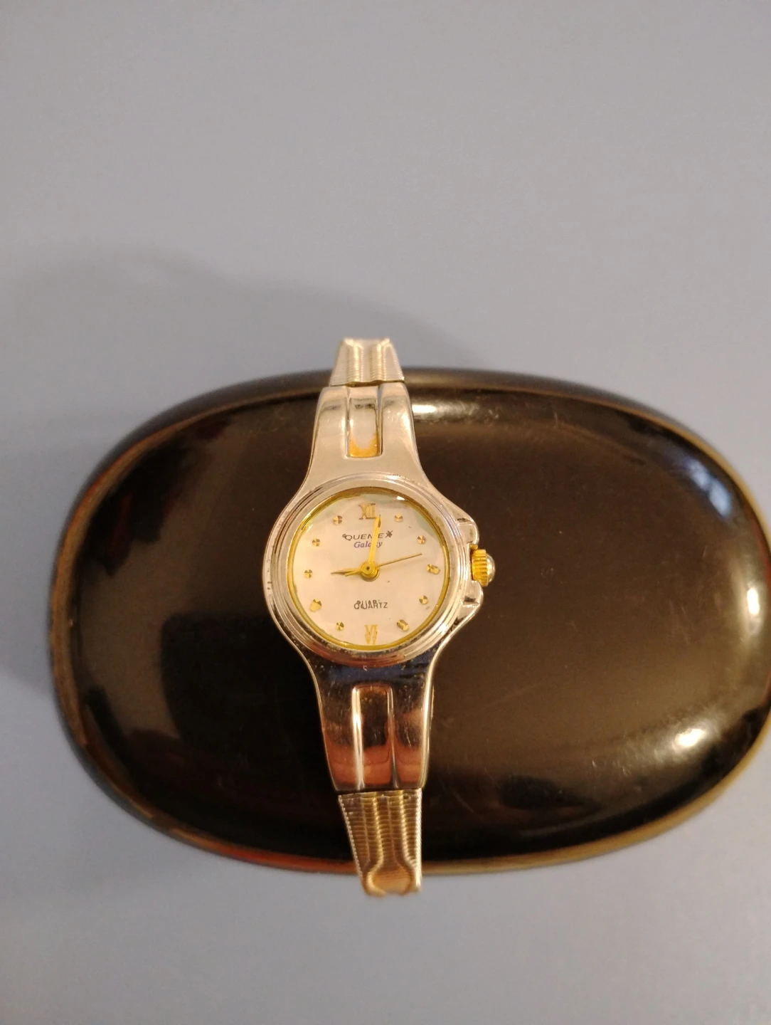 Queen's Galaxy Quartz Watch