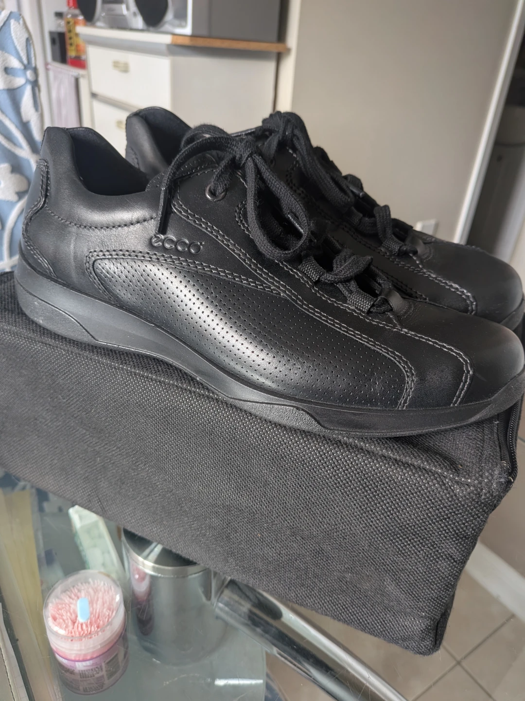 ECCO Black Leather Lace-Up Comfort Shoes