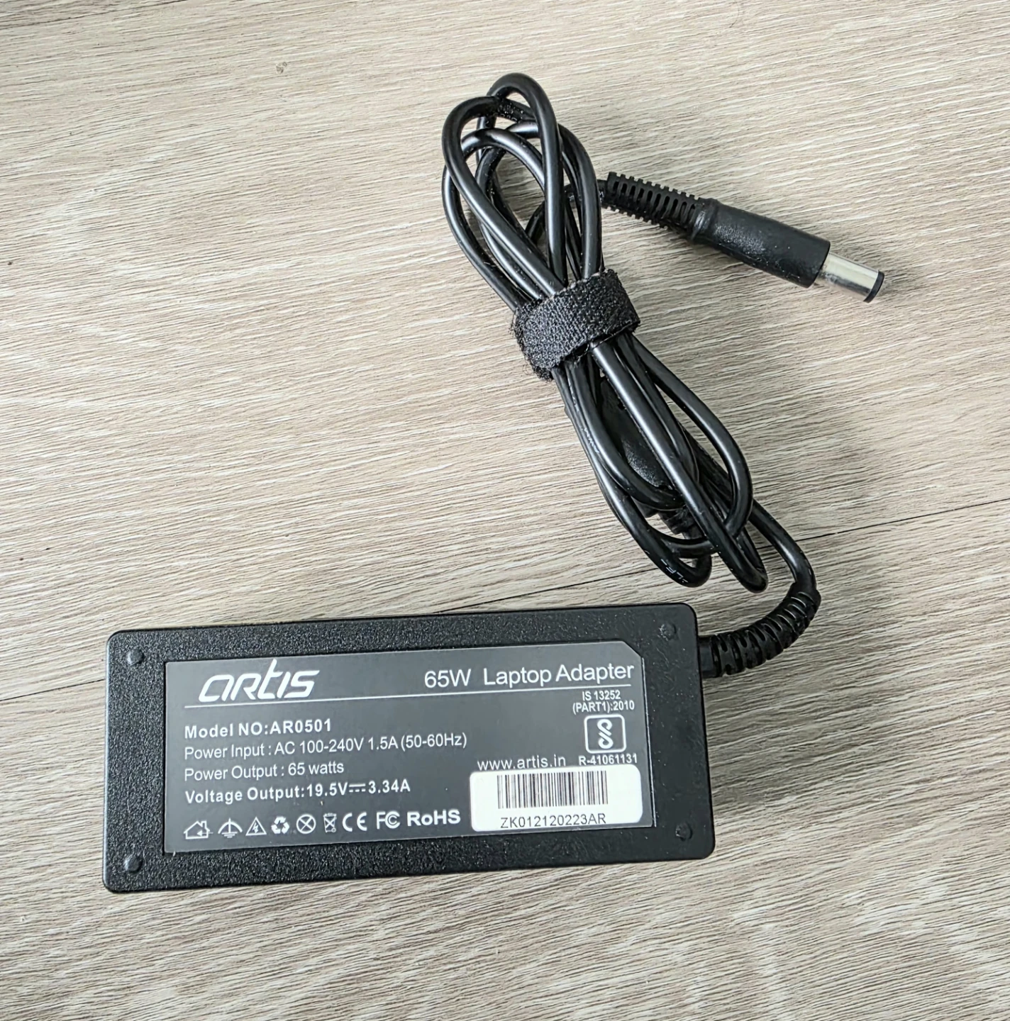 Artis 65W Laptop Charger