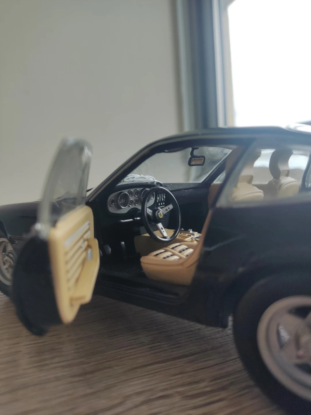 Black Ferrari 365 GTB/4 Diecast Model Car