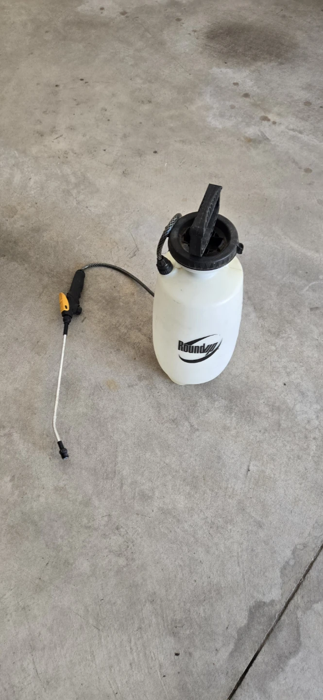 Roundup 1 Gallon Garden Sprayer