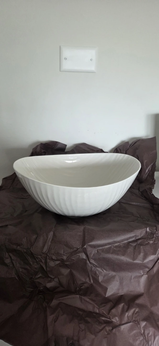 Salad/ serving bowl by Sophie Conran White Oak