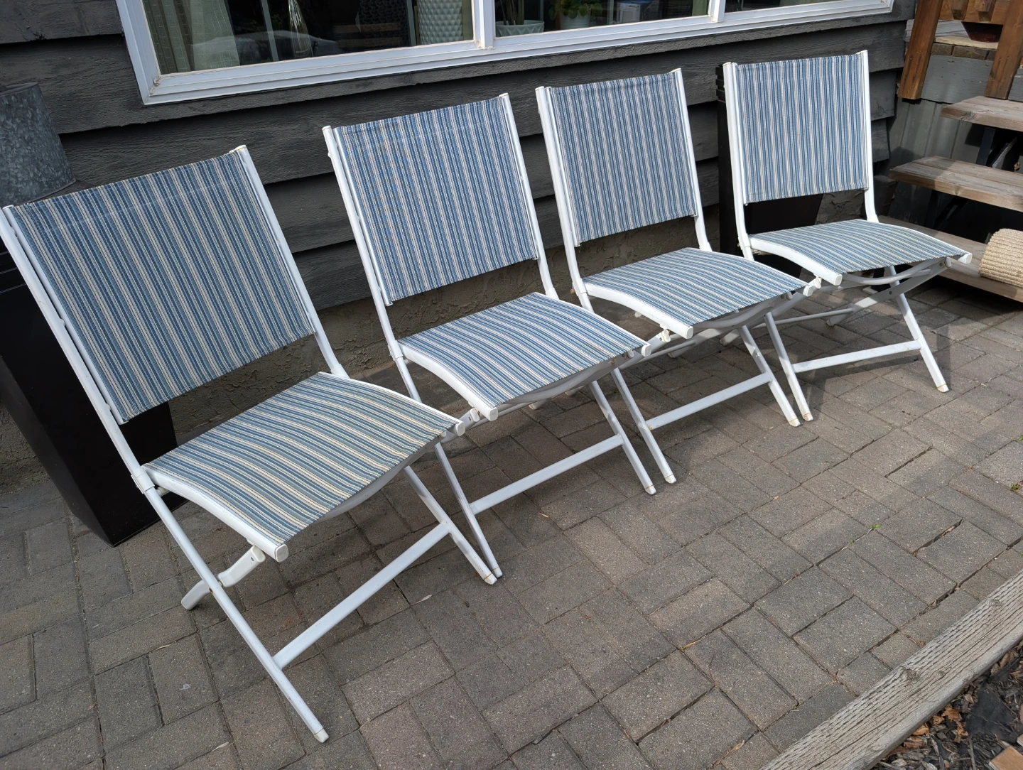 Set of 4 Beautiful Folding Patio Chairs