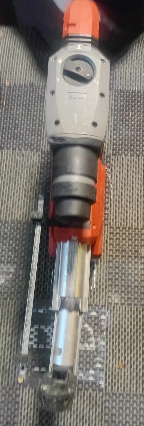 Milwaukee  HAMMERVAC Rotary Hammer  Integrated Dust Extractor - photo 5