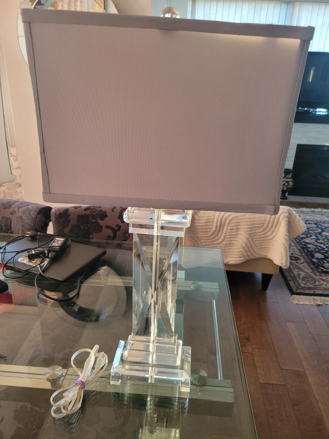 PAIR OF GORGIOUS AND CLASSY GLASS TABLE LAMPS - photo 2
