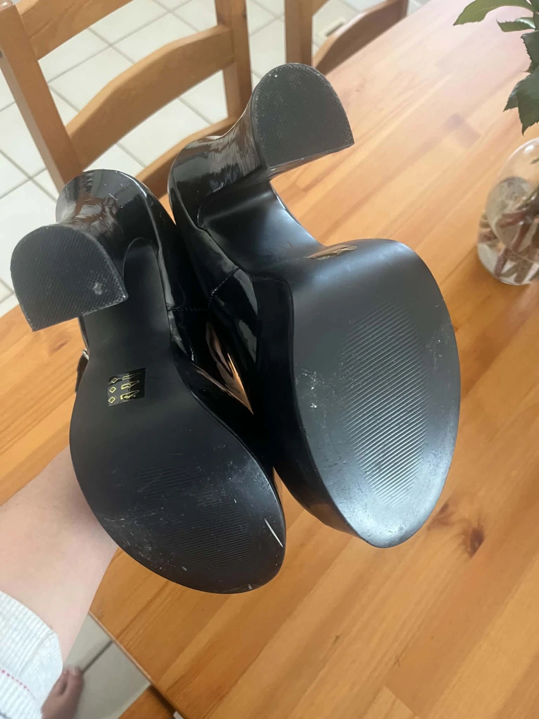 Size 8 Heels - photo 2