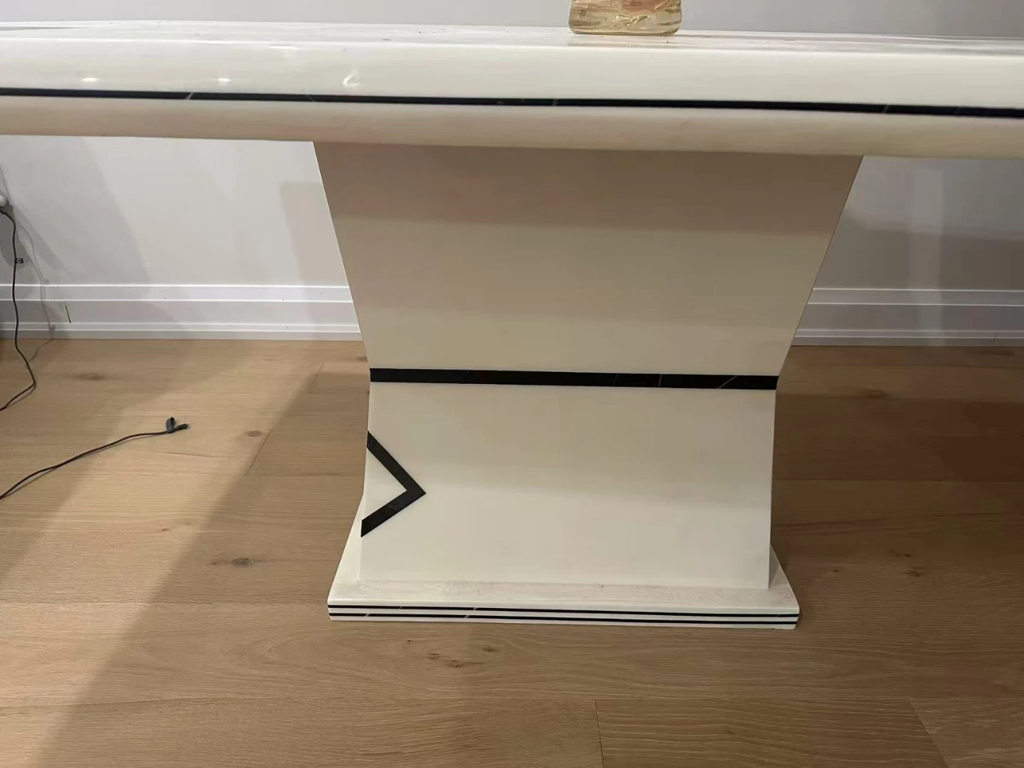 Cream Dining Table with Pedestal Base - photo 2
