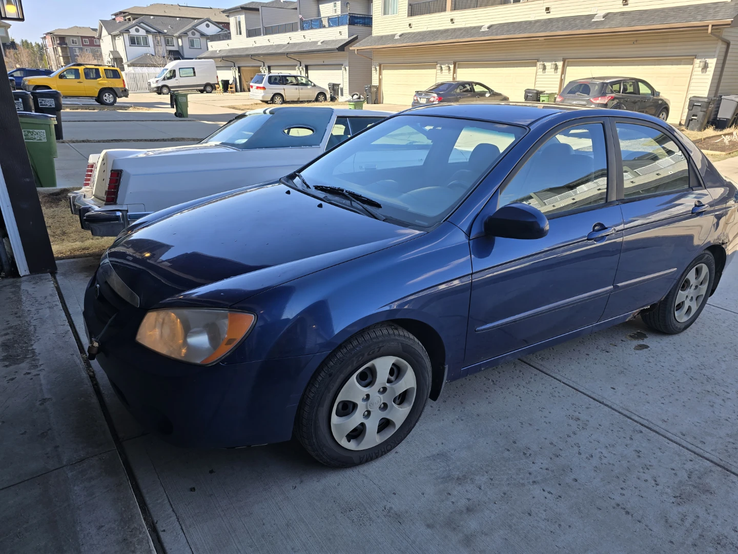 2005 Kia Spectra LX Sedan - photo 2